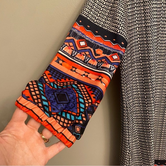 Chic Geometric Patterned Dress - Black and Orange - Picture 2 of 12